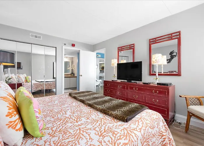 Holiday home Rainbow -3 Bedroom With Gorgeous Direct Ocean Views Ocean City