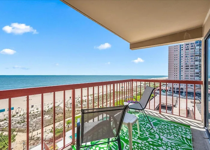 Rainbow -3 Bedroom With Gorgeous Direct Ocean Views Holiday home *